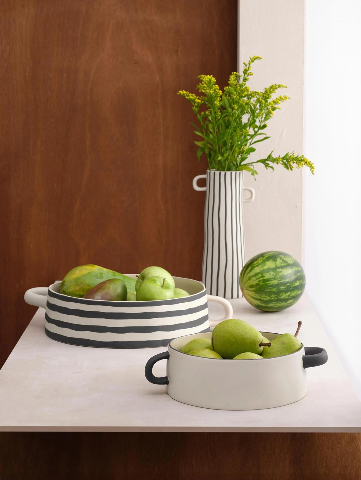 VASE À FINES RAYURES